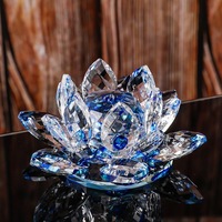 Ornement de lotus en cristal poli à facettes de luxe avec plusieurs couleurs pour la collection d'art Feng Shui Zen