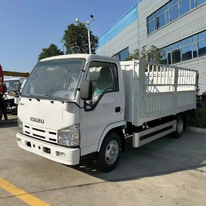 Camión Ligero Isuzu KV100 4X2 Nuevo en Venta, Camión de Carga Pequeño de 4 y 5 Toneladas con Barandas Altas, Precio Bajo - Product Image 1