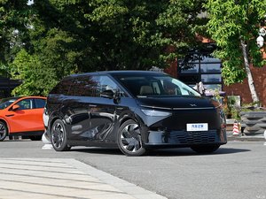 2024 xpeng X9 MPV 320PS ไฟฟ้าบริสุทธิ์ระยะทางไกลเป็นพิเศษ702 AWD 640กม. PRO MAX พร้อมยานพาหนะพลังงาน X9ใหม่ - Product Image 4