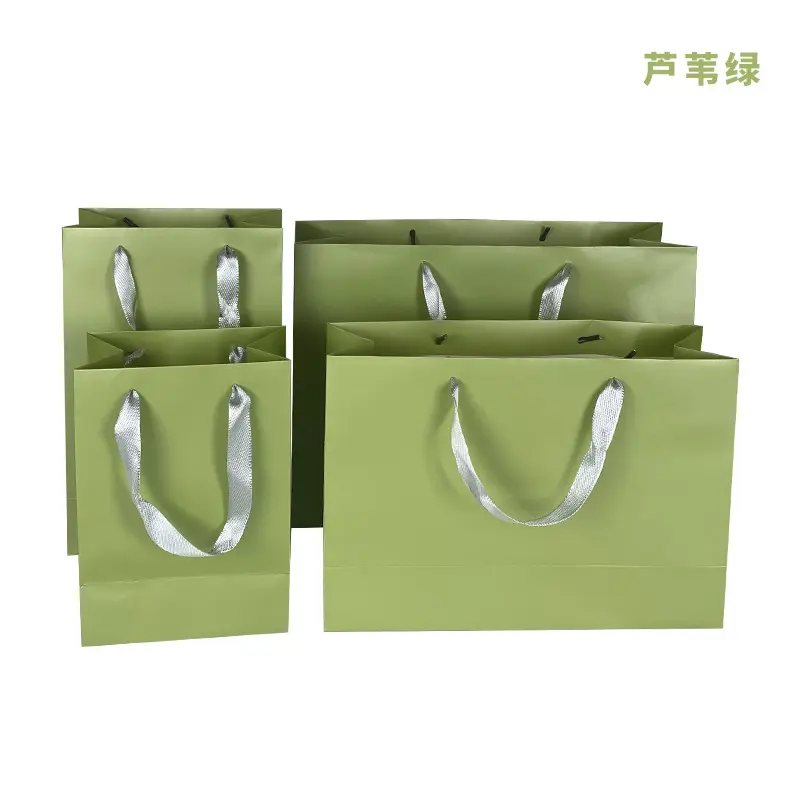 Wholesale Luxury Custom Printed Kraft Handle Paper Bag Recyclable Retail Packaging Clothing Shoes Fur Gifts Brand Logo Carton