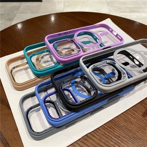 เคสใสกันกระแทกบางเฉียบพร้อมปุ่มโลหะเคลือบเงาสำหรับ iPhone 16 Pro Max รองรับการชาร์จไร้สายแบบแม่เหล็ก - Product Image 2