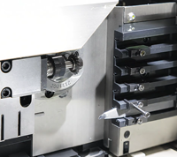 Tour CNC à tête mobile YH1101II pour machines industrielles, tour automatique, équipement d'outillage, machine à tourner le métal