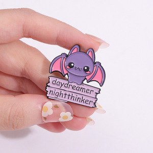 4 estilos I Want Magic Lapel Pins personalizado gato Rana murciélago Animal bruja divertido esmalte broche sombrero ropa Pins - Product Image 6