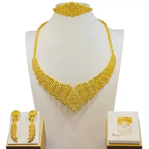 Set di gioielli da sposa saudita del medio oriente Set di braccialetti con orecchini a forma di collana Set di gioielli Dubai in oro 18 carati