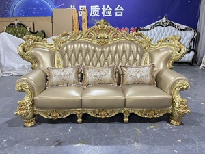 Juego de Sofás Seccionales de Cuero Dorado Clásico Europeo, Diseño Chesterfield para Apartamentos, Hoteles y Salas de Estar, Cómodo y Duradero - Product Image 6