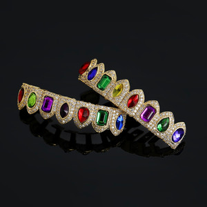 Vente en gros usine : Bijoux d'Halloween, Grillz Hip Hop en laiton plaqué or et argent, sertis de zircons colorés et brillants - Product Image 6