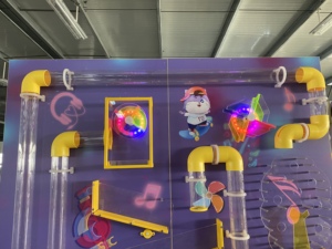 Molino <span class=keywords><strong>de</strong></span> viento <span class=keywords><strong>de</strong></span> pared para niños, <span class=keywords><strong>Museo</strong></span> <span class=keywords><strong>de</strong></span> Ciencia, exhibiciones, área <span class=keywords><strong>de</strong></span> juegos interactiva, zona <span class=keywords><strong>de</strong></span> juegos para niños - Product Image 5