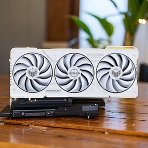 การ์ดจอเกมมิ่งสำหรับเดสก์ท็อป New <span class=keywords><strong>TUF</strong></span>-RTX4070TIS-O16G-WHITE-<span class=keywords><strong>GAMING</strong></span> 256 บิต พร้อมพัดลมระบายความร้อน ของแท้จากจีนแผ่นดินใหญ่ - Product Image 2