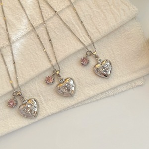 สร้อยคอจี้เงินแท้ S925 ลายดอกไม้สี่กลีบสไตล์ญี่ปุ่น ประดับมุก ดีไซน์สวยหรู จี้รูปใบโคลเวอร์สี่แฉก - Product Image 2