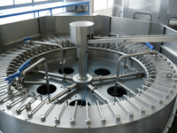 Ligne de production d'eau minérale haute vitesse 12000 BPH, contrôle PLC, machine de remplissage automatique 3-en-1 pour bouteilles PET