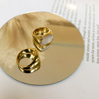Bague de fiançailles et de mariage Mirawell pour femme, tendance, minimaliste, rectangulaire, blanche, plaquée or 18 carats, en acier inoxydable