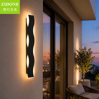 Applique murale solaire moderne à LED linéaire longue bande IP65 pour porche, villa, jardin, en aluminium noir étanche