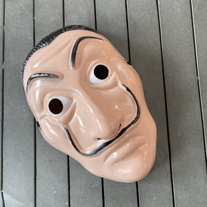Masques de fête cosplay pour adultes, masques complets pour Halloween, Noël, anniversaire, Pâques, masques effrayants Salvador Dali, en plastique réutilisable et respirant - Product Image 2