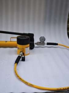 ENERPAC แม่แรงไฮดรอลิกอุตสาหกรรม RC‑1002 100 ตัน แบบกระบอกสูบเดี่ยว ระยะชัก 51 มม. พร้อมเกลียวด้านบน สำหรับงานยกของหนัก - Product Image 5