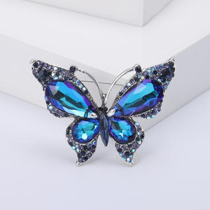 Nuevo broche de mariposa de cristal de gama alta a la moda, broche elegante personalizado, accesorios para mujer - Product Image 5