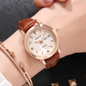 Reloj de pulsera de cuarzo elegante para mujer, color oro rosa, esfera blanca, fecha, marcador de estrellas, correa de cuero - Product Image 3
