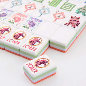 Jeu de Mahjong Portable de Luxe Moderne avec 160 Tuiles Peintes à la Main en Acrylique pour le Divertissement - Product Image 4