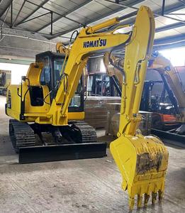 Presque neuf Mini-pelle hydraulique Komatsu PC56 d'occasion 6 tonnes bonne performance haute qualité en vente Shanghai - Product Image 5