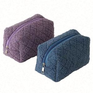 Estuche de Lápices de Felpa Minimalista Estilo Coreano, Bolsa de Maquillaje de Cachemira de Oveja con Patrón de Diamantes Coloridos - Product Image 1