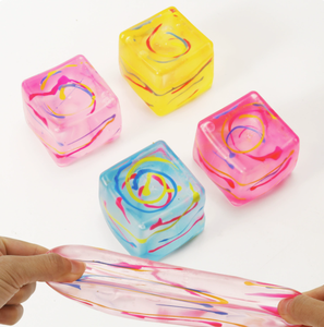 Jouet anti-stress en mousse PU à rebond lent, personnalisé avec logo dessiné à la main, en forme de glaçon ou de sucre de malt, pour cadeau promotionnel - Product Image 3