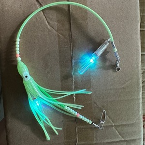 Señuelos Luminosos Pre-armados para Pesca de Calamar, Cebo Vivo para Pescar Bacalao y Lubina - Product Image 1