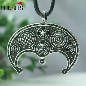 Collar con Colgante Lunula Eslava para Mujer, Joyería Vikinga Nórdica, Amuleto de Luna Eslava, Talismán Pagano, Regalo para Ella - Product Image 1