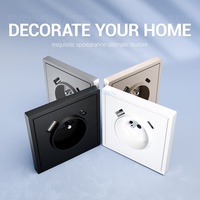 Prise murale de type français 2P+T conforme aux normes européennes, avec double port USB de type A et de type C, design ignifuge et résistant aux manipulations