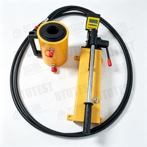 Tire-ancrage hydraulique numérique ASTM E488, EN 12504-3 |   Appareil d'essai de traction pour goujons d'ancrage 100-1000KN, pour ancrages post-installés - Product Image 2