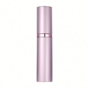 Flacon pulvérisateur en aluminium noir mat personnalisé avec étiquette privée, rechargeable, atomiseur de parfum à fine brume pour les soins personnels et les voyages - Product Image 4