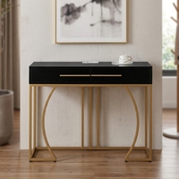 Table console de luxe contemporaine en MDF avec plateau en bois, étagère de rangement et pieds en métal doré thermolaqué pour salon et appartement (vente en gros)