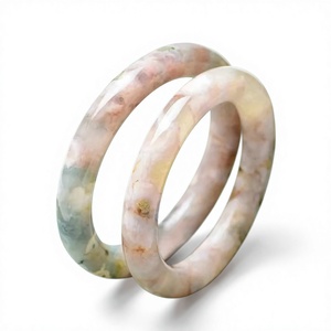 กำไลข้อมือเรซิ่นลายจระเข้สีขาวคลาสสิก พร้อมแถบชุบทอง เครื่องประดับเรซิ่นอะคริลิกคลาสสิก กำไลแฟชั่นสำหรับทุกเพศ - Product Image 3