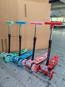 <span class=keywords><strong>Monopattino</strong></span> Pieghevole <span class=keywords><strong>per</strong></span> <span class=keywords><strong>Bambini</strong></span> a <span class=keywords><strong>3</strong></span> Ruote, Giocattolo Regolabile <span class=keywords><strong>per</strong></span> <span class=keywords><strong>Bambini</strong></span> da 2 a 8 <span class=keywords><strong>Anni</strong></span> - Product Image 3