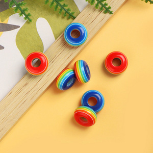 Perles entretoises rondes en résine plastique à grand trou, coloris arc-en-ciel, pour la création de bijoux DIY, bracelets, colliers et travaux manuels. - Product Image 3