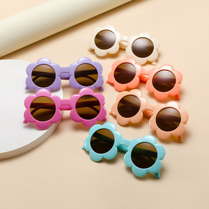<span class=keywords><strong>Occhiali</strong></span> <span class=keywords><strong>da</strong></span> <span class=keywords><strong>sole</strong></span> per bambini di lusso tw12v 114011 <span class=keywords><strong>occhiali</strong></span> <span class=keywords><strong>da</strong></span> <span class=keywords><strong>sole</strong></span> per bambini di moda 2022 - Product Image 4