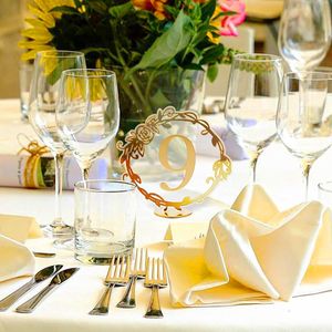 Numéros de table avec logo en acrylique doré pour les mariages, les anniversaires et les banquets Cartes de place de qualité supérieure pour les fêtes et les réceptions - Product Image 3