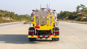 Camion-citerne diesel Dongfeng 4X2 best-seller avec moteur et pompe, réservoir d'eau de 5000 L, pulvérisation de brume réglable, émission Euro 6 - Product Image 4