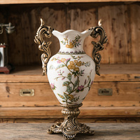Vase en céramique sur pied en forme de trophée à deux oreilles, artisanat, style rétro chinois, vase décoratif pour la maison, design luxueux