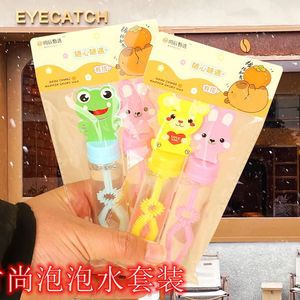 Souffleur de bulles de dessin animé TikTok, petit jouet à bulles portatif pour enfants, unisexe, âge 2-4 ans, couleurs mélangées, matériau plastique - Product Image 5