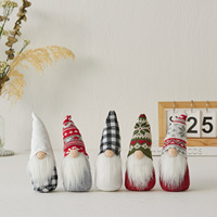 Poupée en peluche de Noël nordique, manteau vert sauge, lunettes de Père Noël, bonhomme de neige, renne à quatre pattes, décoration de table, vente en gros