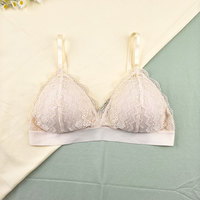 Soutien-gorge triangle élégant en dentelle multicolore à faible MOQ, bralette douce et respirante pour le yoga, le sommeil et les rendez-vous