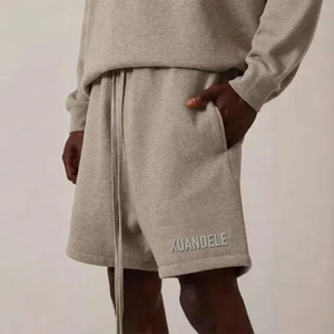 Shorts décontractés pour hommes en coton mélangé avec logo 3D en silicone haute densité, taille à cordon de serrage, respirants, pour l'été - Product Image 1