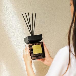 200ML Popular Hotel Lujo Tapa de madera Aceite esencial 200ml Difusor de caña para proporciona fragancia constante - Product Image 3