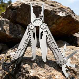 Outil multifonctionnel EDC : Pince, Pince à <span class=keywords><strong>circlips</strong></span>, Coupe-câbles, Couteau, Sifflet, Ouvre-bouteille en acier inoxydable, robuste et polyvalent pour l'extérieur - Product Image 5