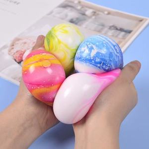Balle anti-stress en TPR colorée de 6 cm, jouet de décompression pour enfants, cadeau pour enfants - Product Image 3