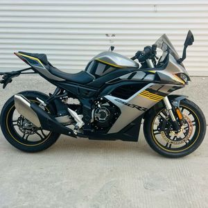 มอเตอร์ไซค์มือสอง VOGE <span class=keywords><strong>250RR</strong></span> รุ่นไม่จำกัดจำนวน - ระบบหัวฉีดน้ำมันเชื้อเพลิงอิเล็กทรอนิกส์, ระบายความร้อนด้วยน้ำ 250 ซีซี - Product Image 2