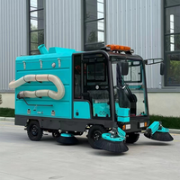 Balayeuse de voirie à énergie nouvelle avec cabine entièrement fermée, machine de nettoyage des surfaces routières pour le nettoyage des rues municipales