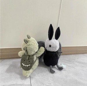 Peluche JC Style <span class=keywords><strong>Mothman</strong></span> 21cm avec base lestée, fourrure shaggy haute densité, oreilles de lapin, ailes de moustache, peluche super douce anti-stress - Product Image 4