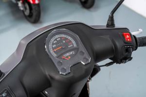 Scooter Apex Ride Sheeplet Eficiente de 125cc con Tablero LCD para Movilidad Urbana - Product Image 6