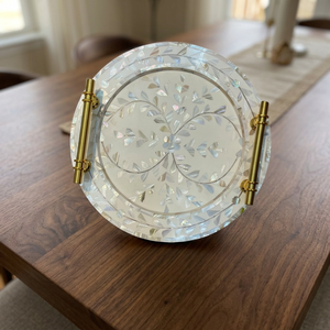 Plateau de service rond LORD en nacre incrustée avec poignées en laiton, plat décoratif pour présentation sur table, provenant de l'Uttar Pradesh - Product Image 2