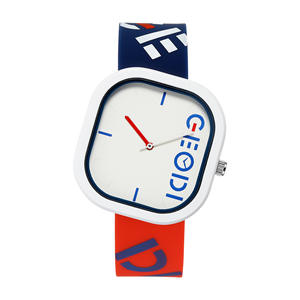 Orologio Sportivo con Design Irregolare Rettangolare, Quadrante in Vetro Argento, Cinturino in Silicone, Movimento al Quarzo, Resistente all'Acqua 3BAR - Product Image 4